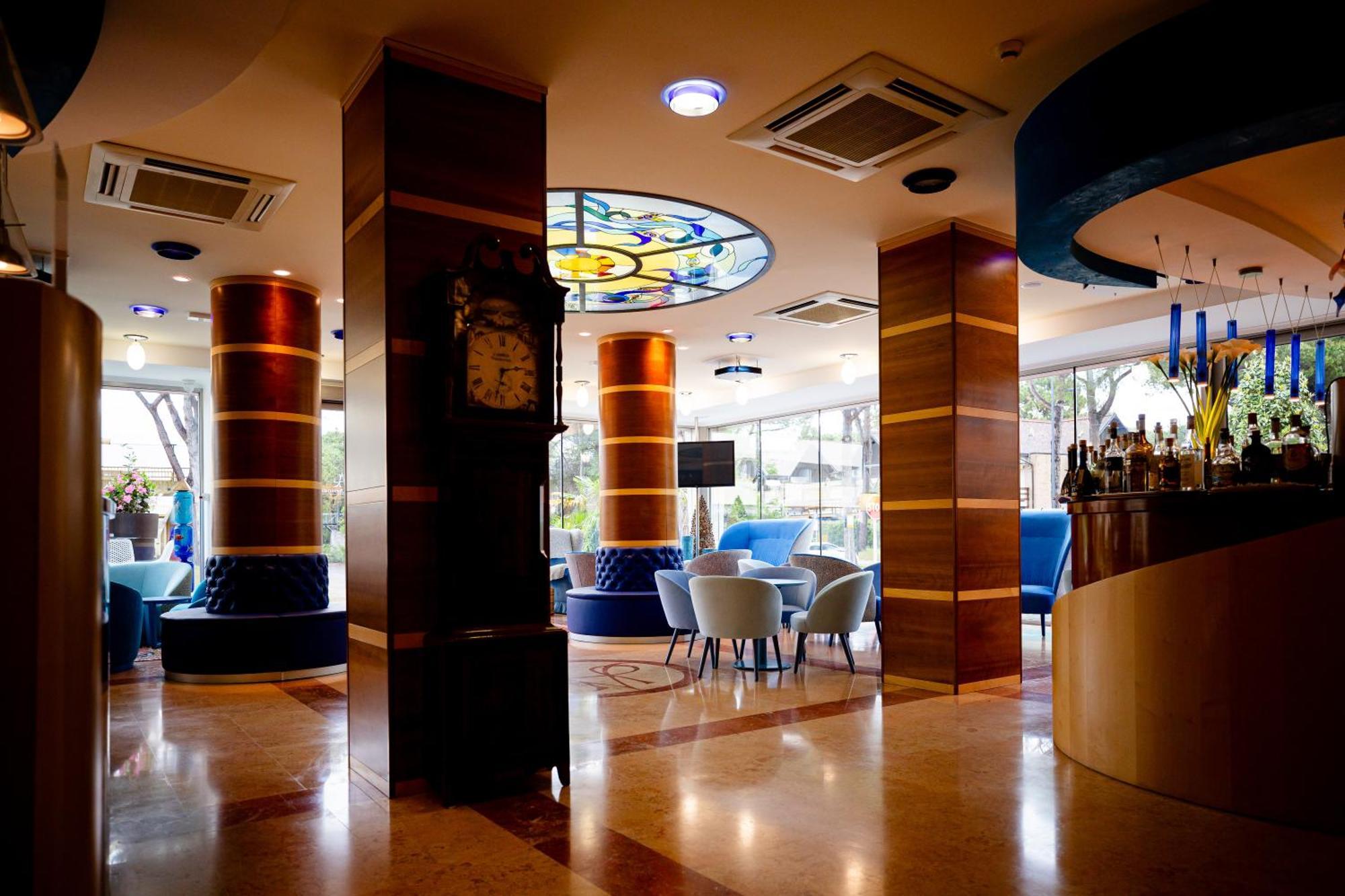 Hotel Arizona Ліньяно-Сабб'ядоро Екстер'єр фото